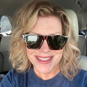 Meet your Posher, Valerie